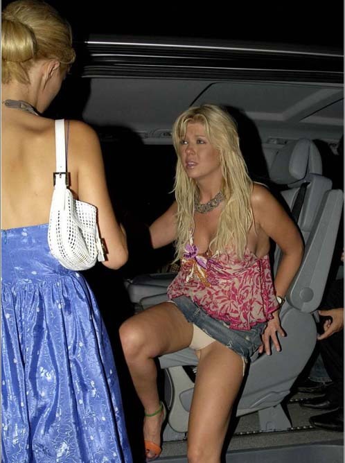 Best Candid Celebrity Upskirt Pictures 