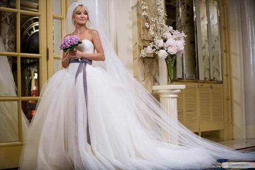 kate hudson bride wars wedding dress vera wang. itchycosmicpocket: Kate Hudson