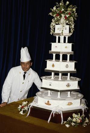 Prince Charles' and Princess Diana's wedding cake