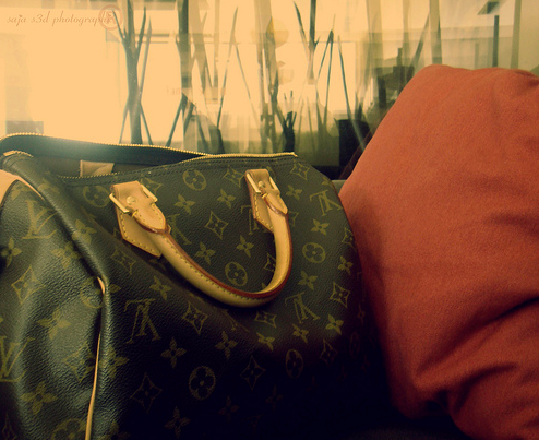 (via minusyou)oh how i want one of these bags..