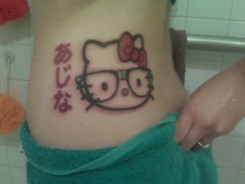 Hello Kitty * Tattoo * Nerd Glasses lookatthisfrakkinggeekster: 