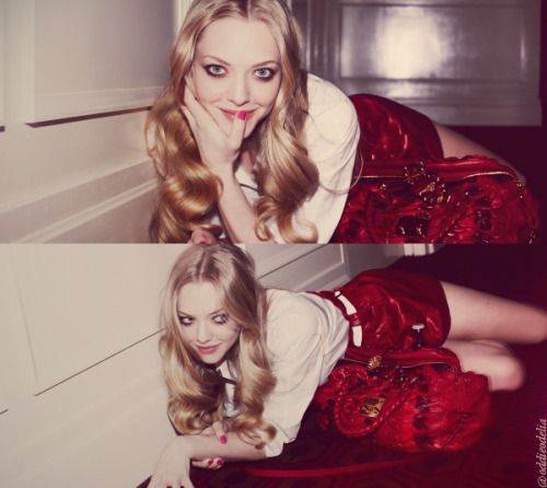 amanda seyfried photoshoot from 2009 Posted on June 2 2010 with 19 notes