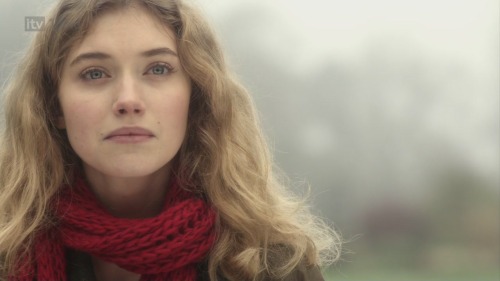 triskelos Imogen Poots in Bouquet of Barbed Wire