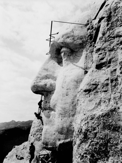 mount rushmore construction photos. Construction of Mount Rushmore