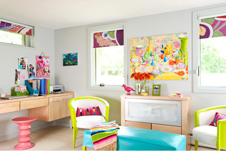 micasaessucasa:

Very Bright and Colorful Basement Bedroom Design | DigsDigs
