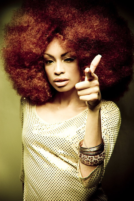 theafrochic:afrocentricmiss:**hair color swooning**^Me too.