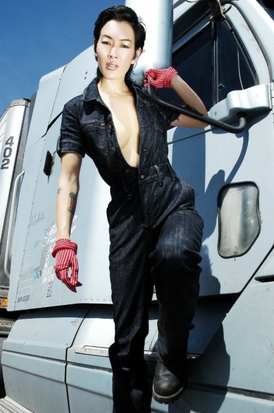 asiansnotstudying: This is Jenny Shimizu, a Japanese-American supermodel, 