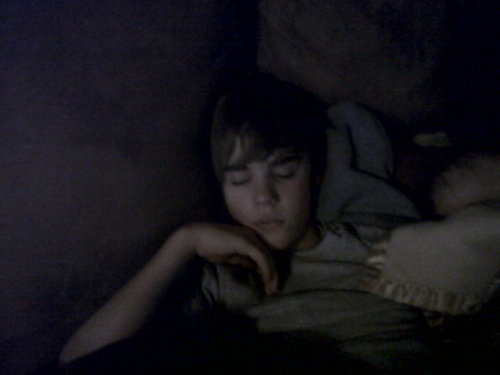justin bieber sleeping on his laptop. #Justin Bieber Sleeping