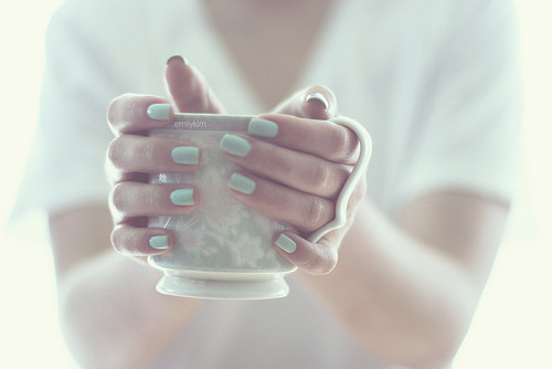 thechaneldiaries:

 thechaneldiaries: love the color of her nails!
