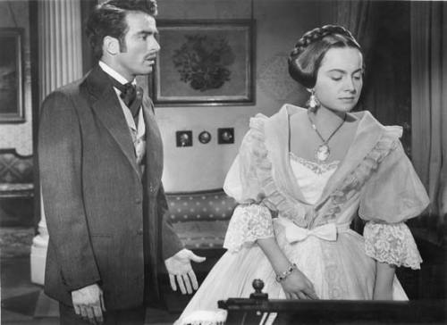 <br />Jan. 3, 2011<br />3. The Heiress (1949)<br />Starring Olivia de Havilland, Montgomery Clift, Ralph Richardson, Miriam Hopkins<br />Produced &amp; Directed by William Wyler<br /><br />Plot: A socially awkward heiress falls in love with a handsome young man. But does he really love her, or just her money?<br />I apologize in advance to those that feel differently, but I really hated this movie. The plot seemed thin and it was just very depressing. It went nowhere but down and then left you there&#8212;the end. The only positive things I can attribute to it are a lovely soundtrack and some skillful camera shots. 