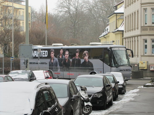 allmyweakness:

OMG The Wanted bus *_*
