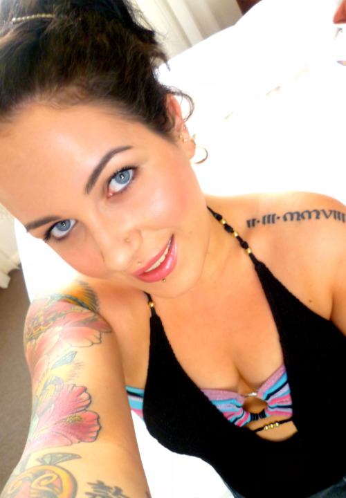 Hot tattooed girl by Kyle Randall tattooed girl
