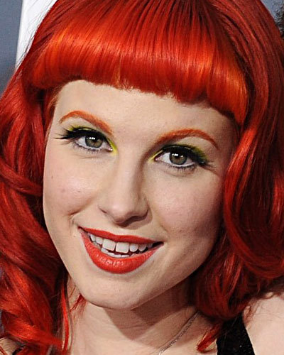 hailey williams makeup. a close-up of Hayley Williams#39;