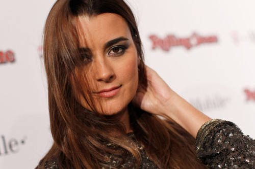 February 27 2011 Actress Cote de Pablo arrives at the Peter Travers and 