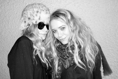 March 1 2011 Ashley and MaryKate Olsen in Beverly Hills