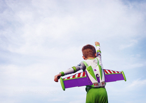 mycuteway:

Lembra de quando você era criança, e seu maior sonho era poder voar?
