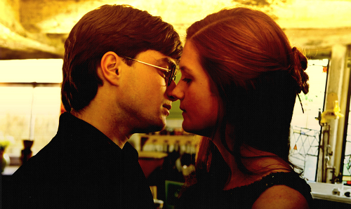 harry potter and deathly hallows ginny. Harry and Ginny amp;lt;3 Love it