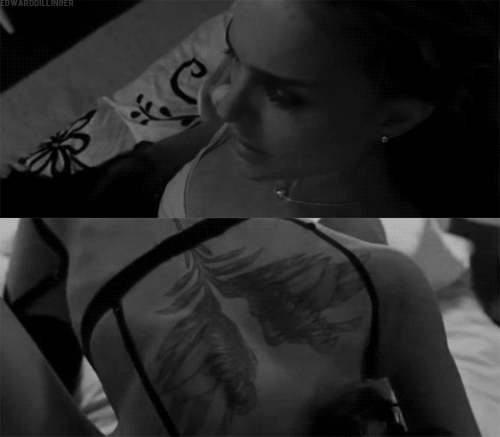Black Swan Natalie Portman Mila Kunis Kiss. Mila Kunis Natalie Portman