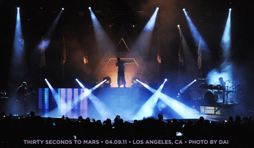 mars: los angeles, ca @ the gibson amphitheatre (04.09.11)    • closer to the edge tour, sold out show. beautiful stage, good times. ♪ thirtysecondstomars.com