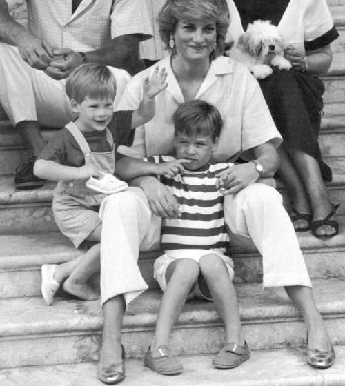 prince harry and william at diana. Will, Harry and Diana