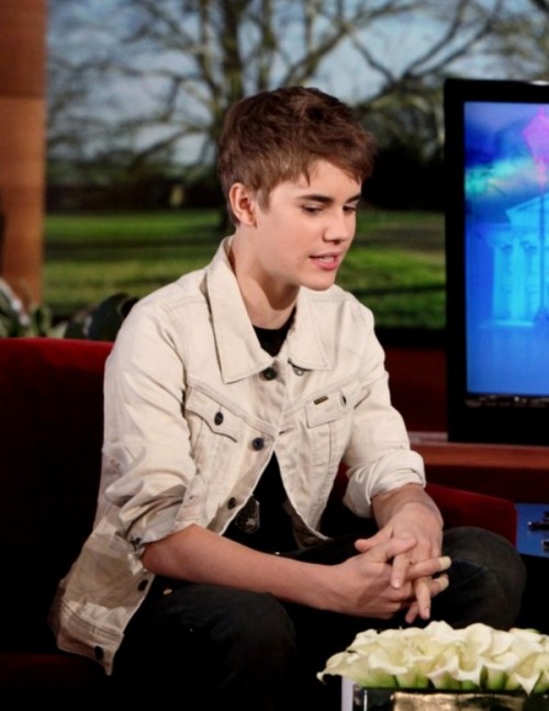 justin bieber funny pictures with captions. pm vanity n funny captions gif