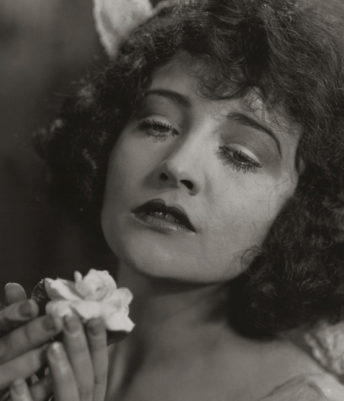 Betty Compson in 1923 Image Source Flickr Betty Compson in 1923