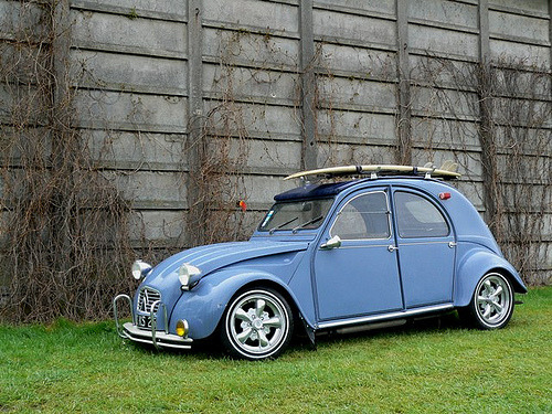 Posted 12 months ago Filed under citroen 2cv car 60s blue tuning 