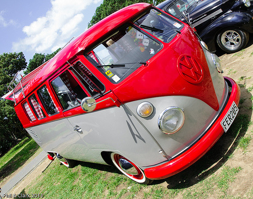 Party place Starring'66 Volkswagen Kombi by phil1066 nz 
