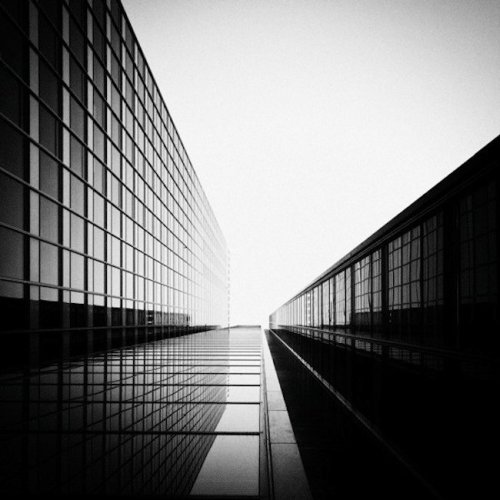 Sweet black and white building photos by Daniel Hachmann