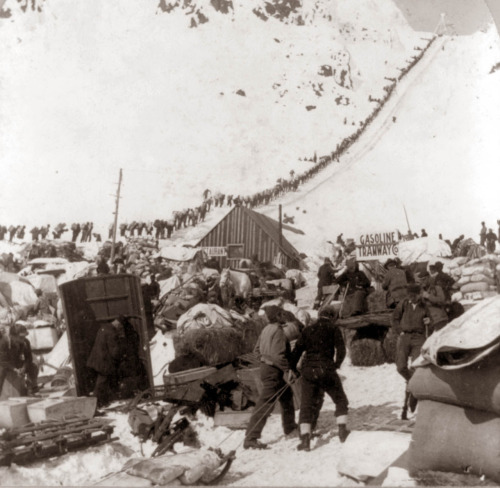 klondike gold rush miners. Klondike Gold Rush, 1898