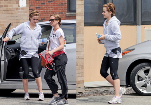 emma watson 2011 gym. Emma Watson going to the gym