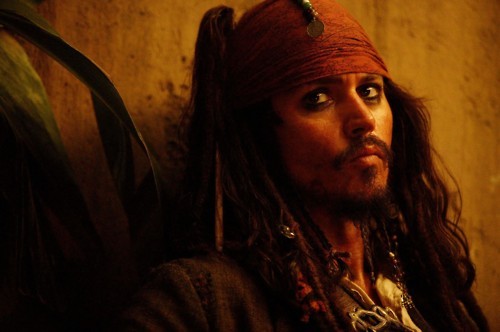 1amorpararecordar:

Uma mentira só é uma boa mentira quando até você acredita nela.

Jack Sparrow

