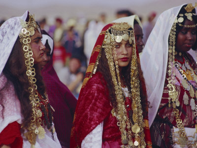 Traditional Wedding Attire on Traditional Berber Wedding Tataouine Oasis Attire In Tunisia