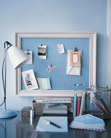 Pretty pin board from Martha Stewart
Small Home Office Design