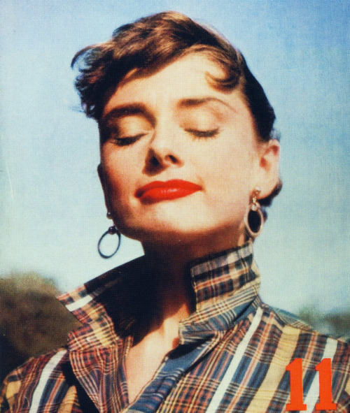 vintagegalbr br Audrey Hepburn 1950s photo 1