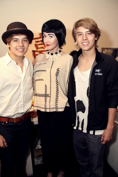 Photo of Dylan and Cole Sprouse at Fashion for Japan event in 2011