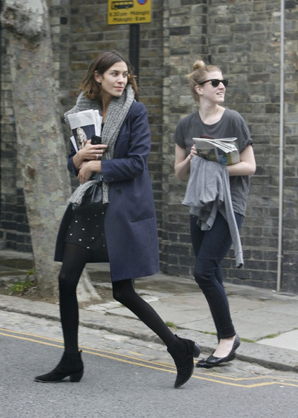 earlysunsetsovermonroeville:

Alexa Chung is seen enjoying lunch with a friend at the uber trendy Troyka Russian restaurant in Primrose Hill. (July 9, 2011 - Photo by Bauer Griffin)
