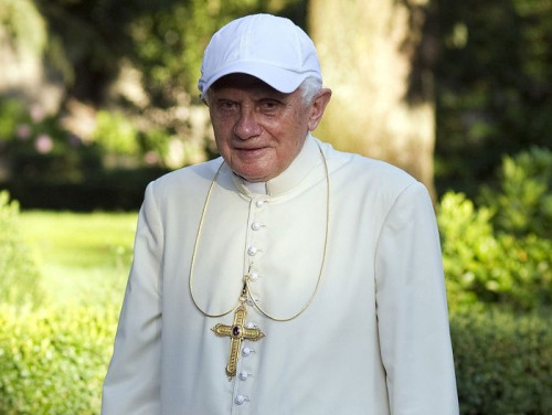 Papa Chico Bento XVI, o Papa moderninho.