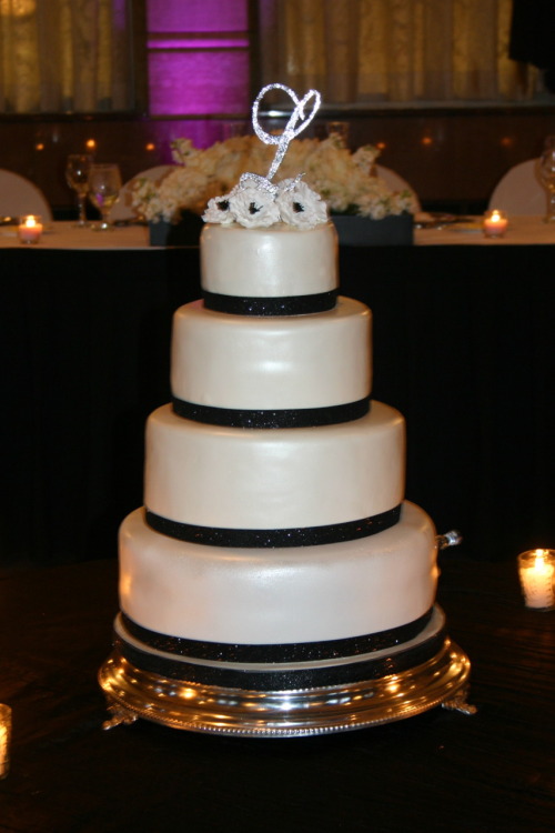 Black White Wedding Cake