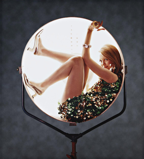  : girl in the light photo by ormond gigli