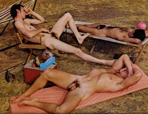 NUDIST MEN TOGETHER Posted 7 months ago 11 notes Tagged MANHOOD POSE 