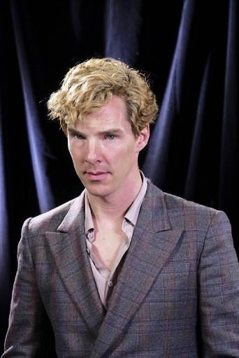 for clock-watcher who requested this one untagged.
more photos from Parade&#8217;s End press con here