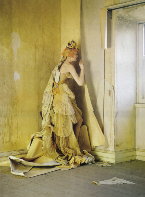 Lady Grey by Tim Walker This reminds me of The Yellow Wallpaper