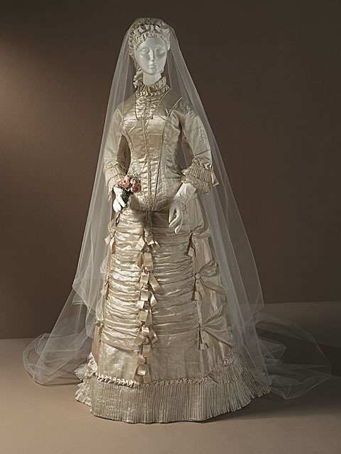Wedding dress ca 1878 US LACMA