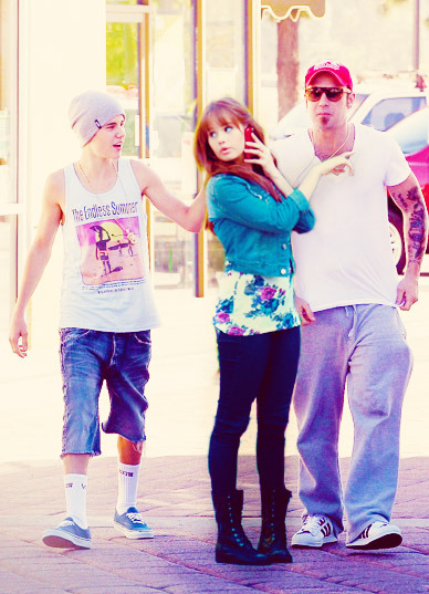 Debby: Is it this way or..? Yes mom I&#8217;m still here.
Justin: Wait, let me touch your hair!
Jeremy: Teenagers now days&#8230;.