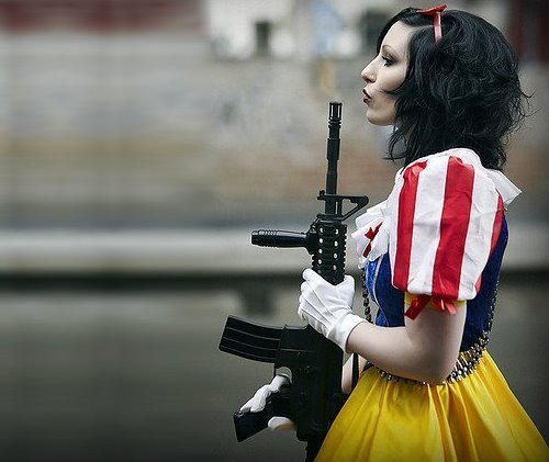 More about The Antithetical Snow White - The Machine Gun Princess