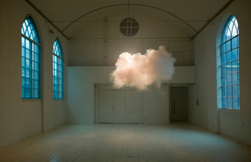 (via Cloud inside room? Yes! Art of Berndnaut Smilde. » Design You Trust – Design and Beyond!)