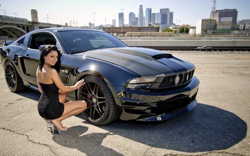 muscle cars Ford Mustang Mustang GT500 girls with cars Wallpaper 