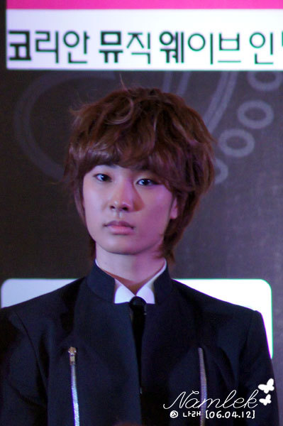 [120406] Jeongmin at the Press Conference in Korean Music Wave
Credit: @namlek