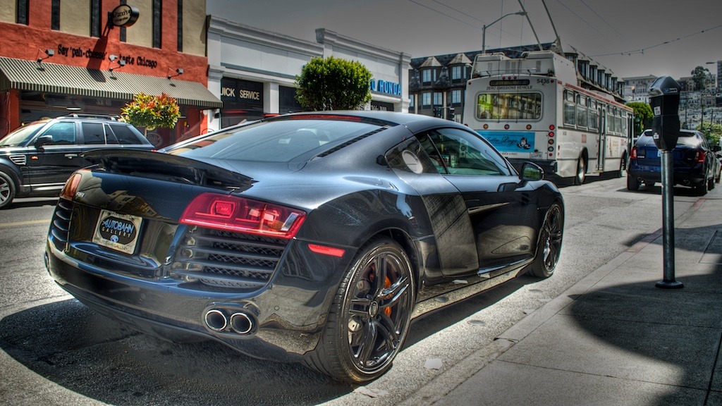 Casual Audi R8 HDR